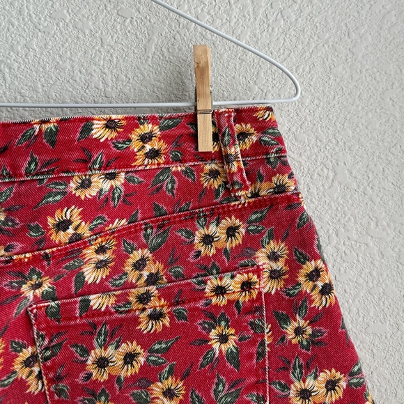 FOREVER 21 HIGH WAISTED SUNFLOWER SHORTS - Picture 2 of 3